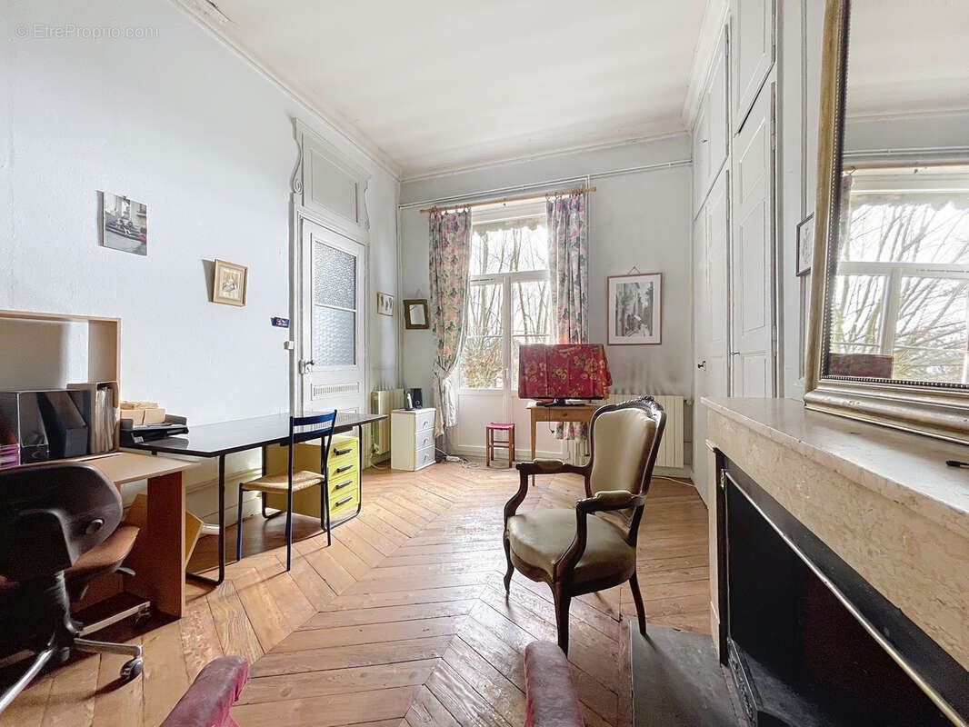 Appartement à SAINT-GENIS-LAVAL