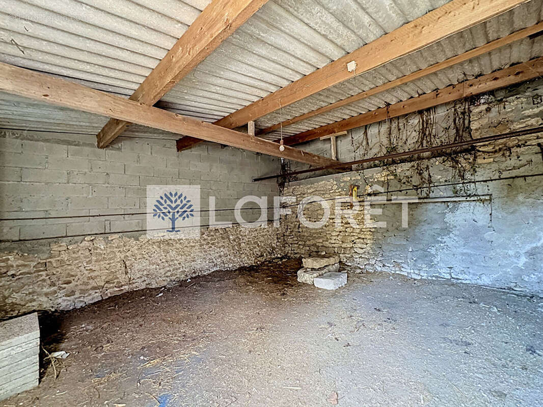 Maison à Moncontour - photo 11