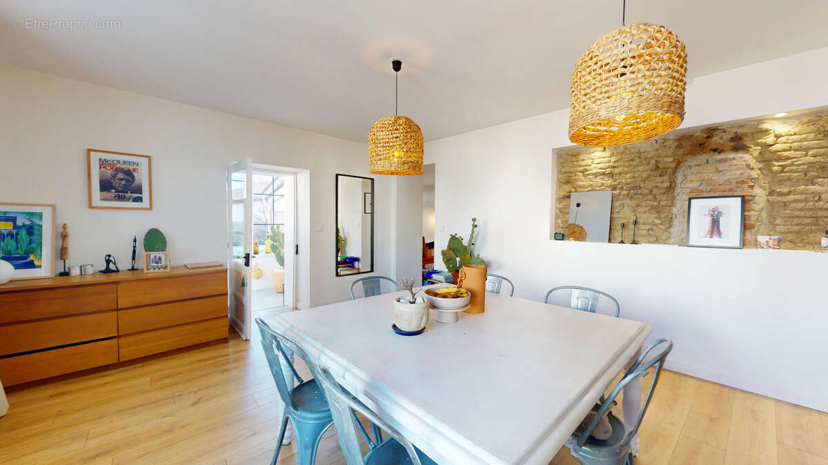 A deux pas du centre, très jolie rénovation, de cette maison de village de type 5 - photo 6