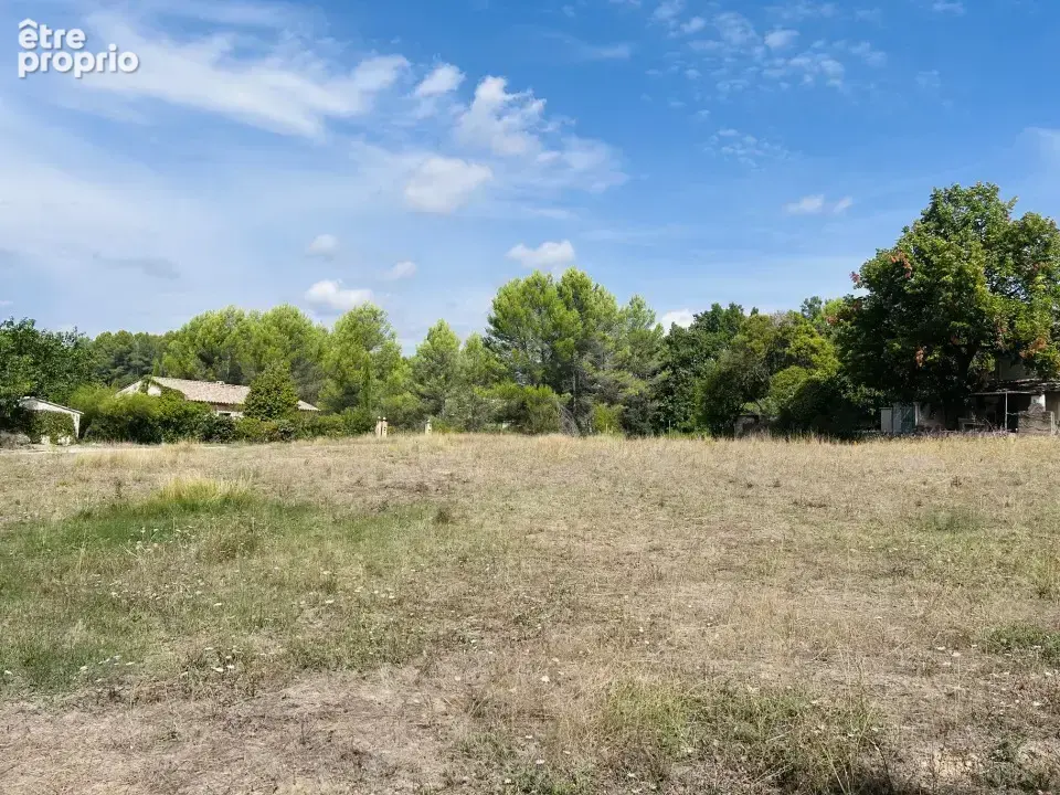 Terrain 1 000 m² à vendre à Lorgues (83510) - photo 2