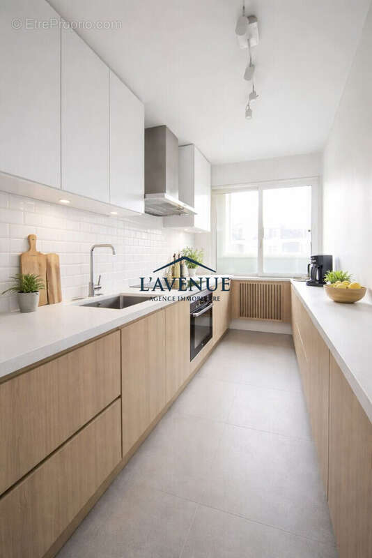 Appartement à PARIS-15E