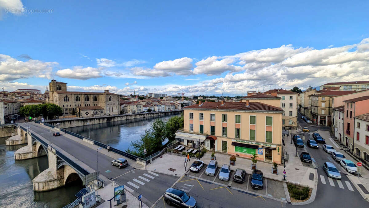 Appartement à BOURG-DE-PEAGE