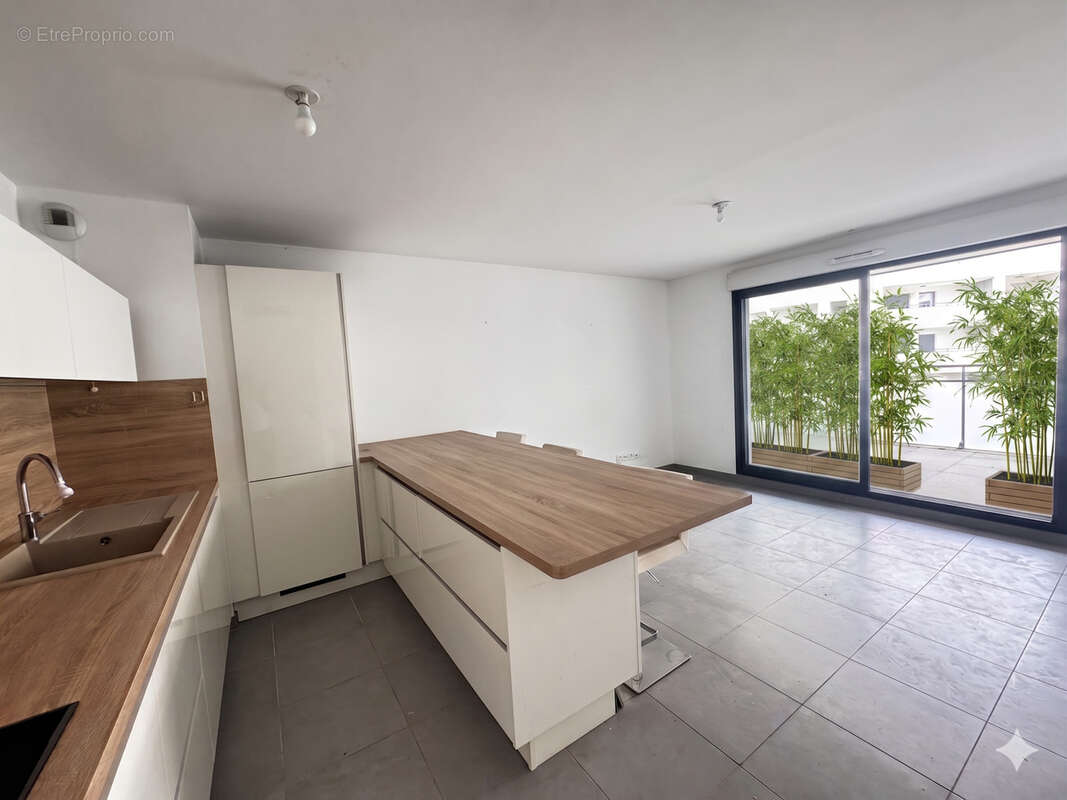 A vendre type 4 Aix sud Terrasse et Garage - photo 3