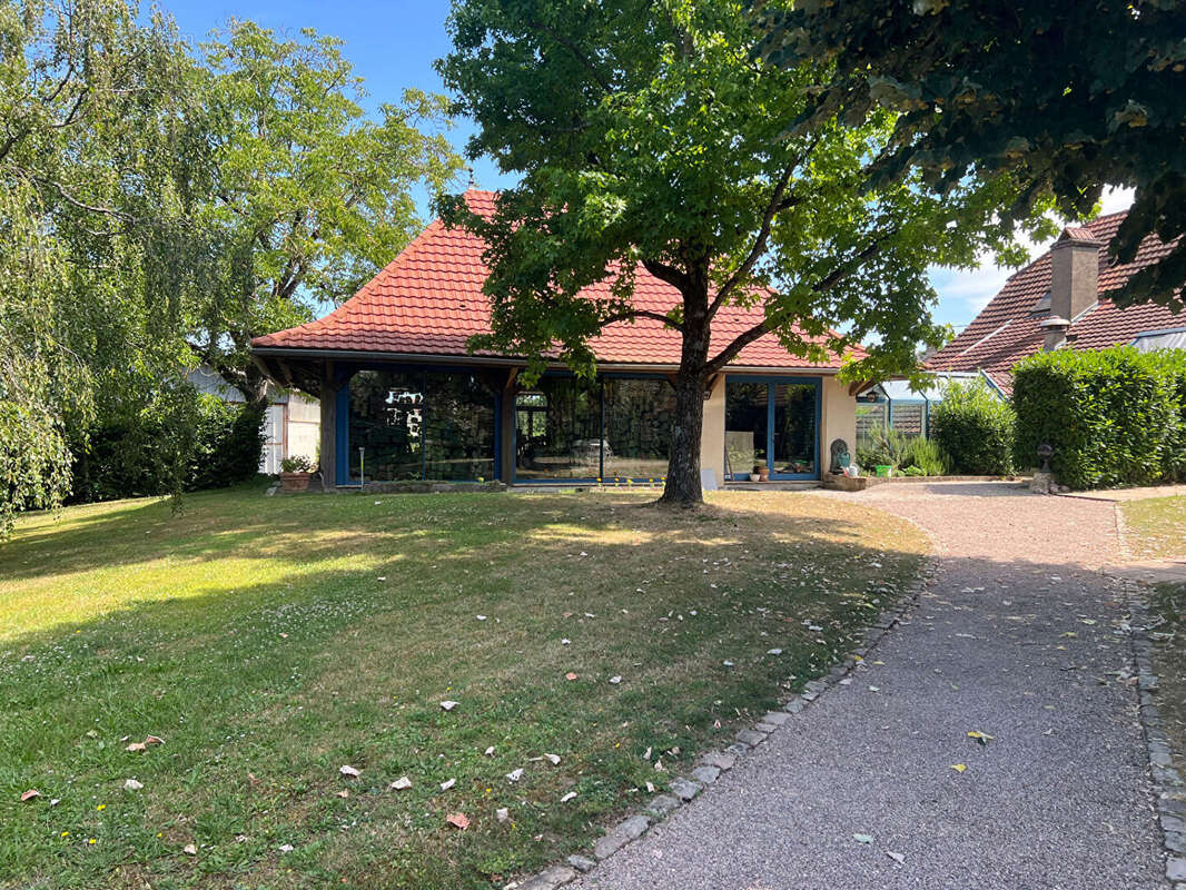 Maison à PIERRE-DE-BRESSE