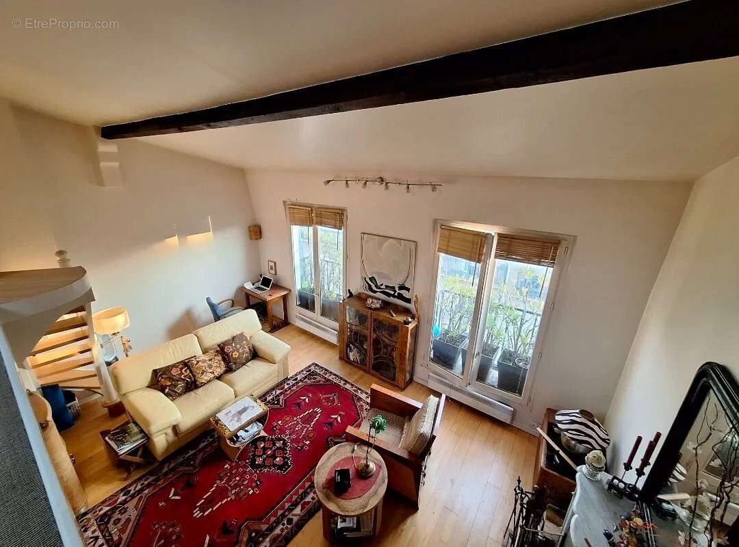 Appartement à PARIS-17E