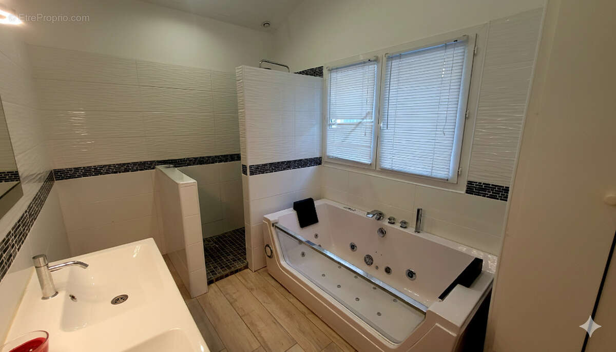 Maison à LE BOUSCAT