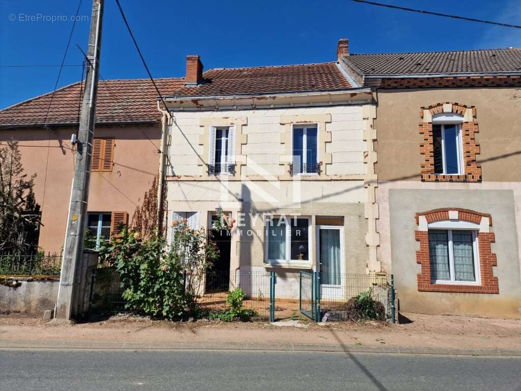 Maison à MONETAY-SUR-LOIRE
