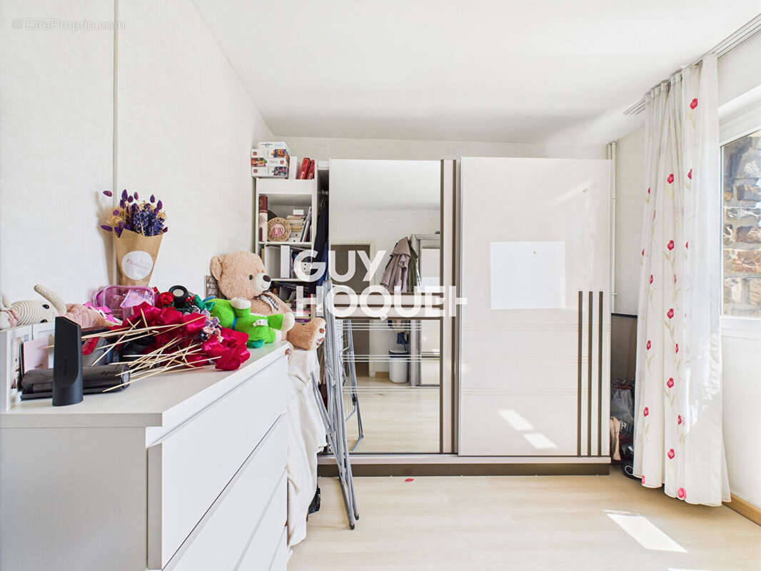 Appartement à PETIT-COURONNE