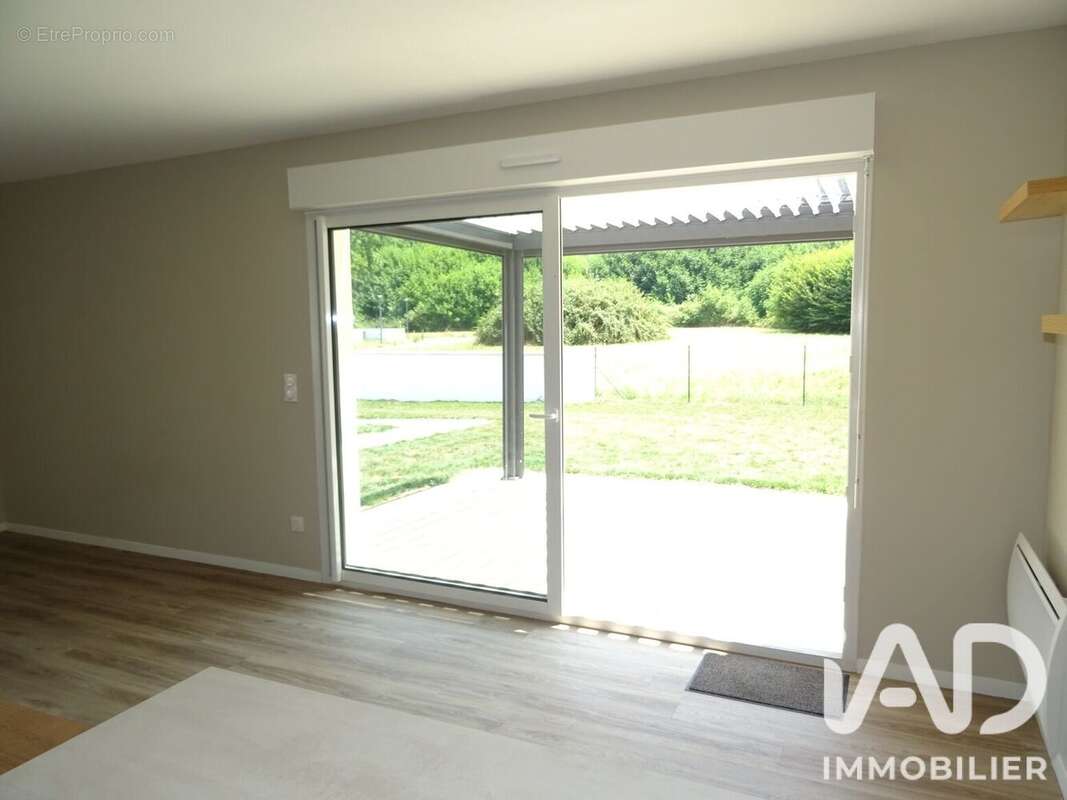 Maison 65 m² à Eysus  - photo 8