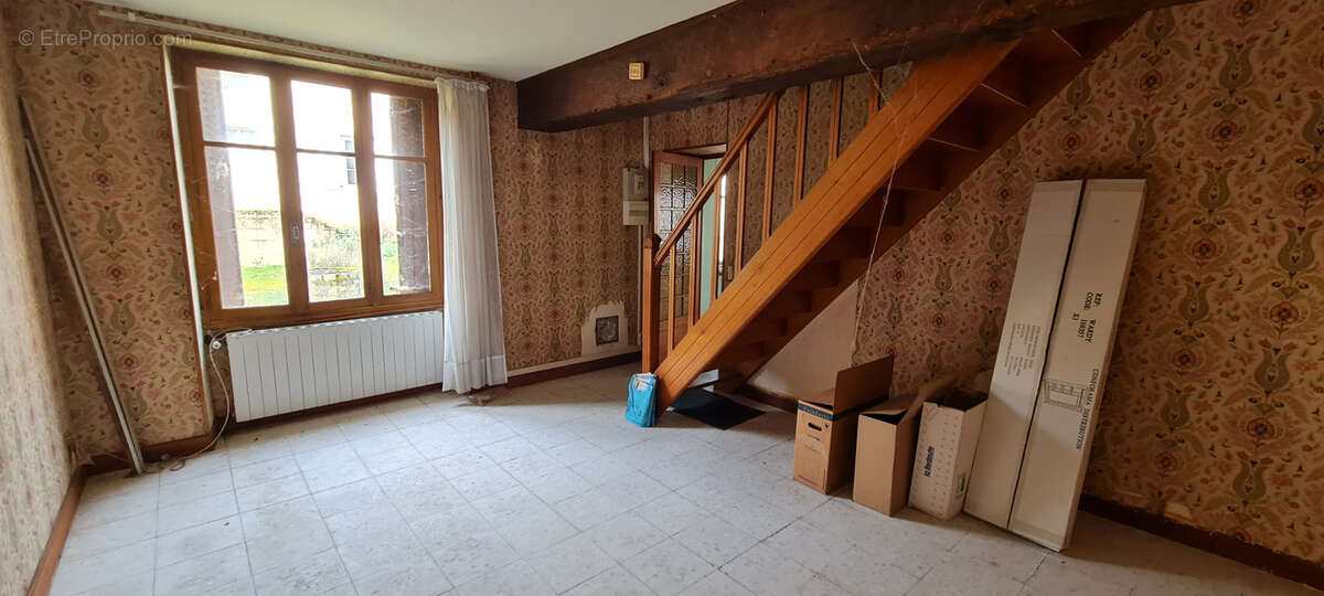Maison à BRINON-SUR-BEUVRON