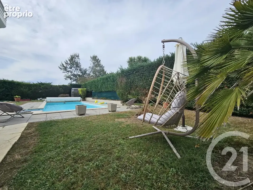Maison 5 pièces 135 m² à vendre à Orthez (64300) - photo 4