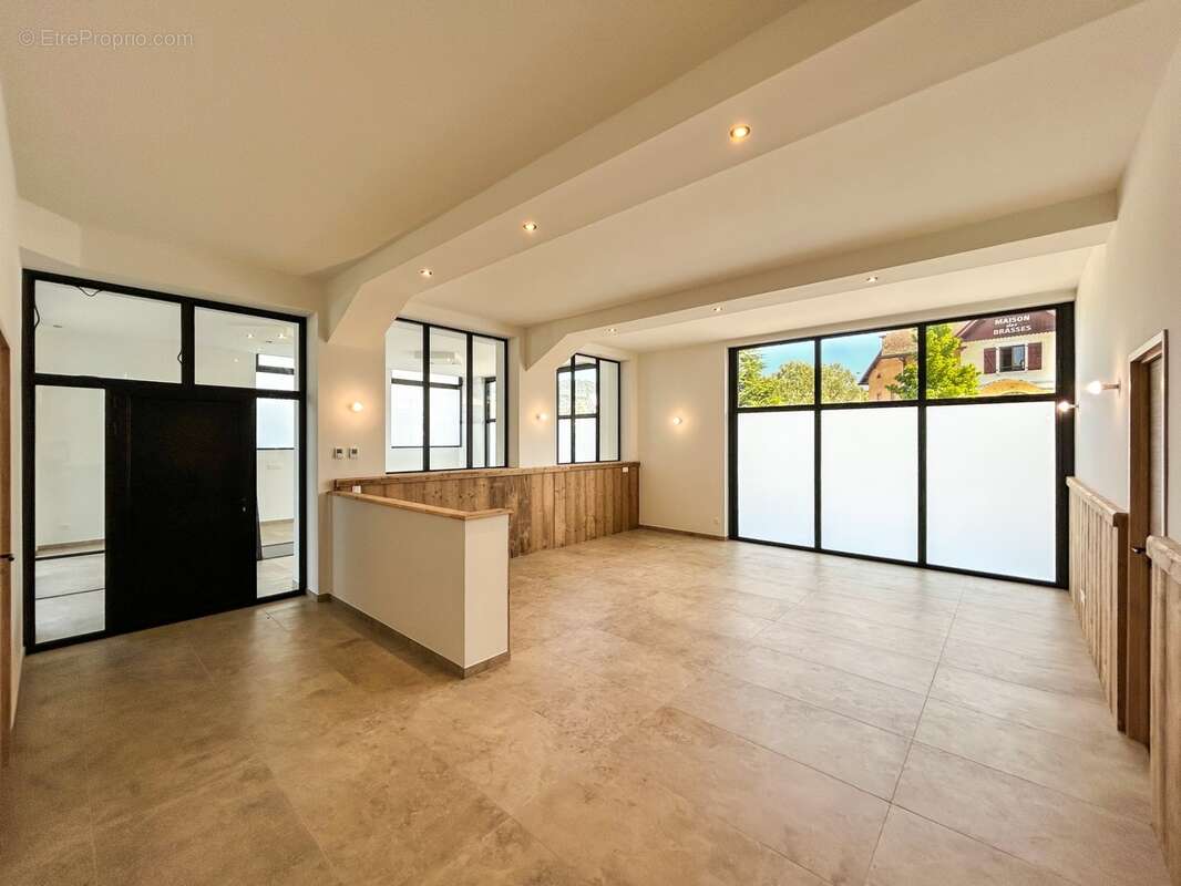 À vendre – Magnifique appartement T4 traversant de 196,16 m² au sol à Viuz-en-Sallaz - photo 6