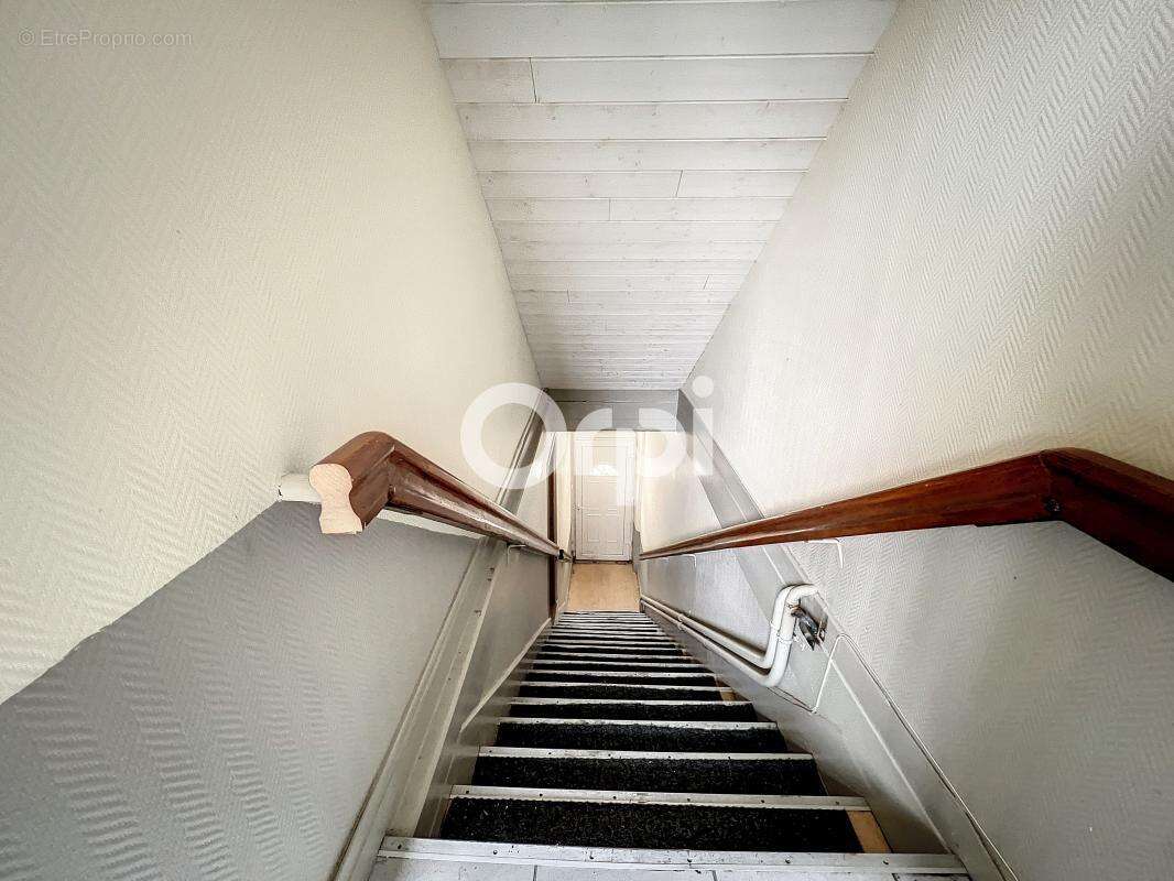 Appartement à SAINT-ELOY-LES-MINES