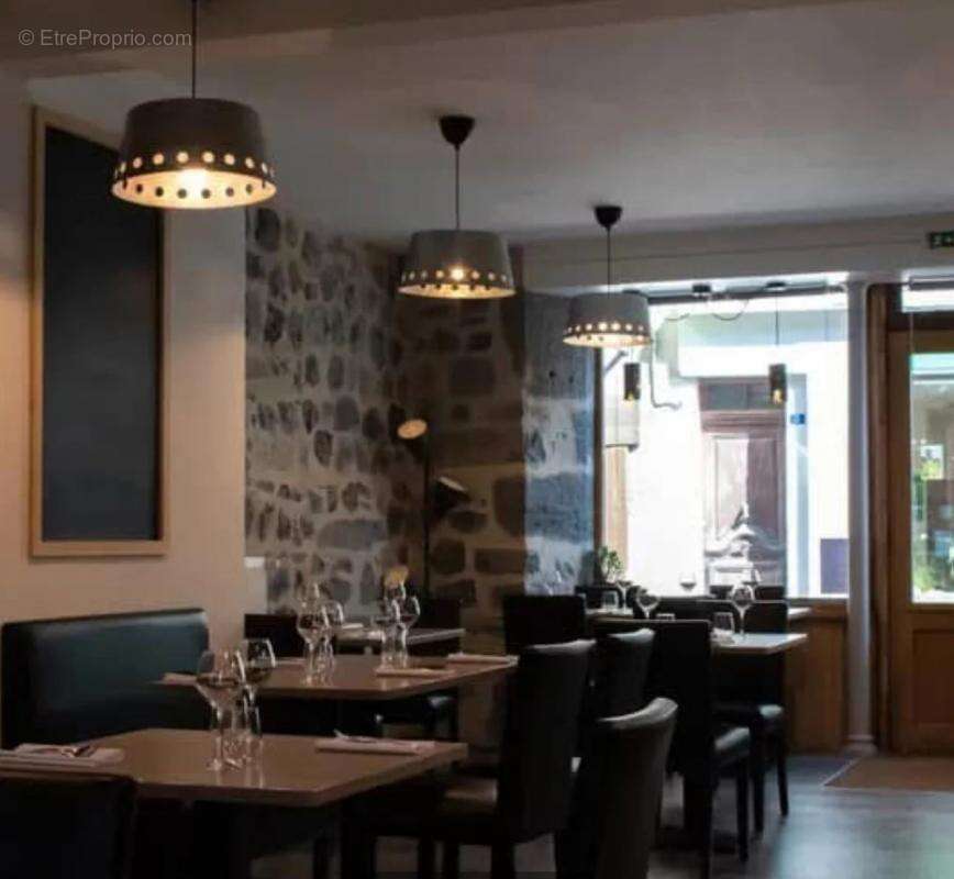 Commerce à LAGUIOLE