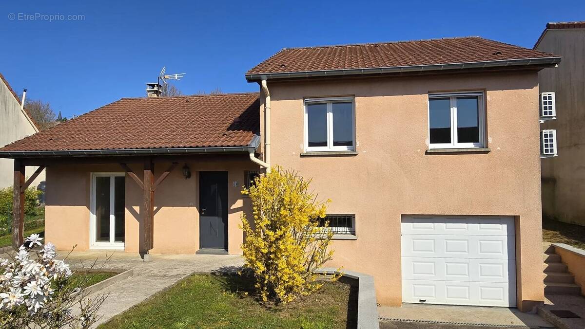 Maison à DOMEVRE-EN-HAYE