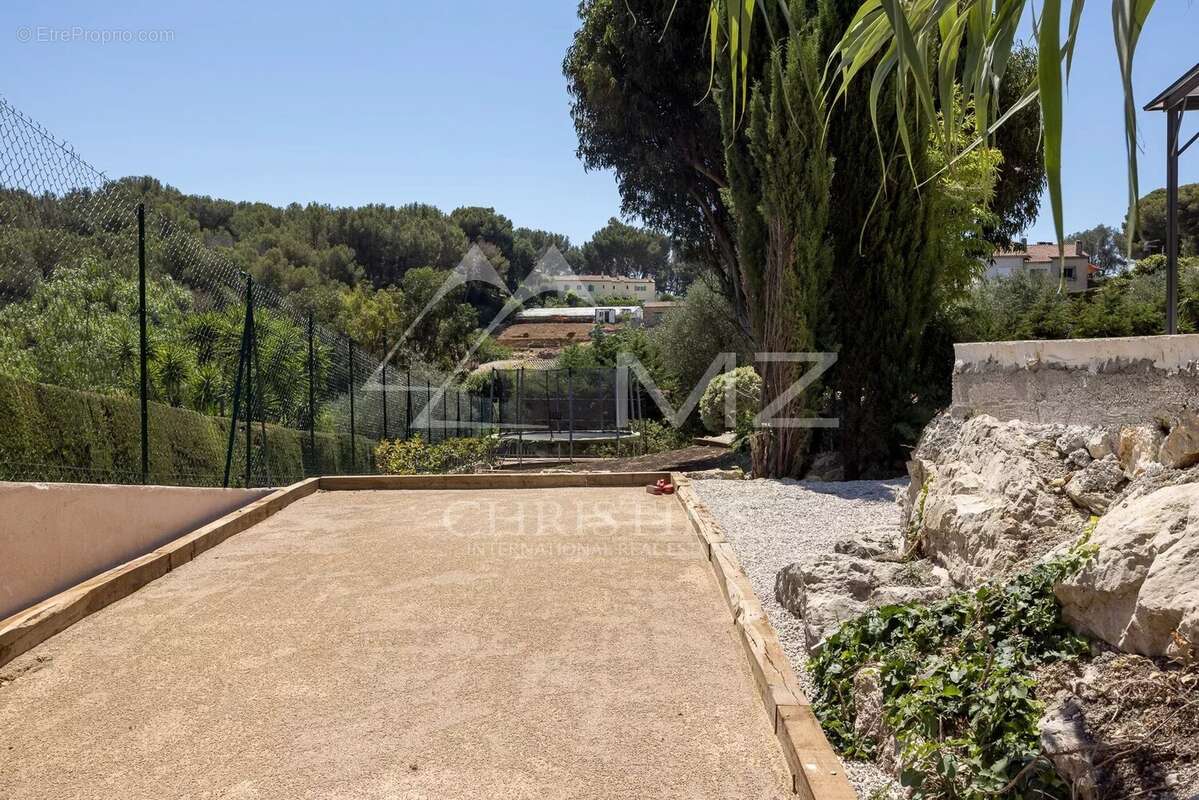 Hauteurs de Cannes - Élégante propriété familiale rénovée avec piscine - photo 11