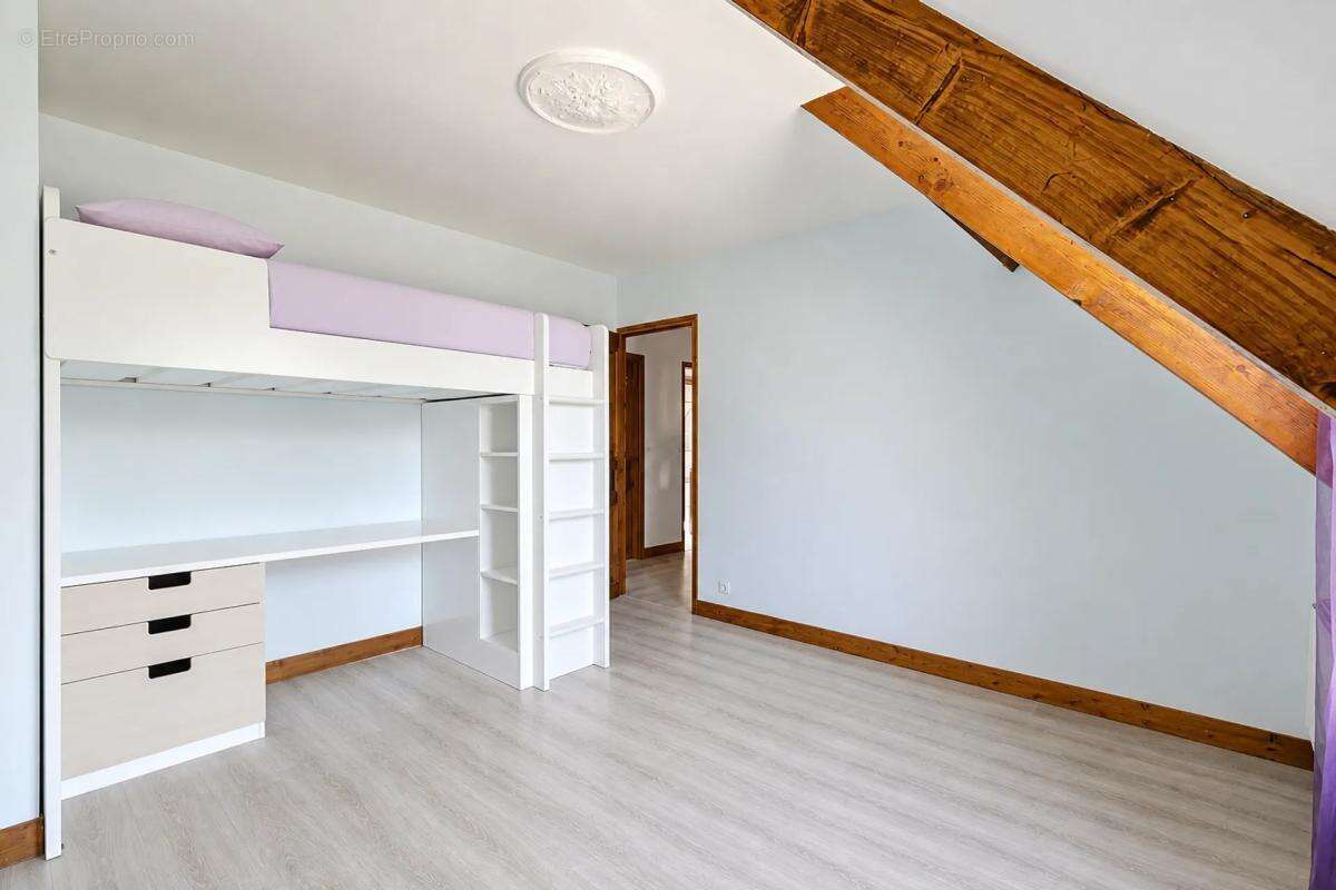 Maison familiale T7 - 125 m² - Haut Montmorency - photo 10