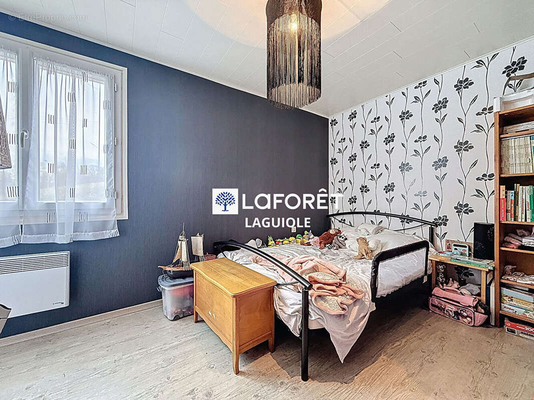 Maison à MUR-DE-BARREZ