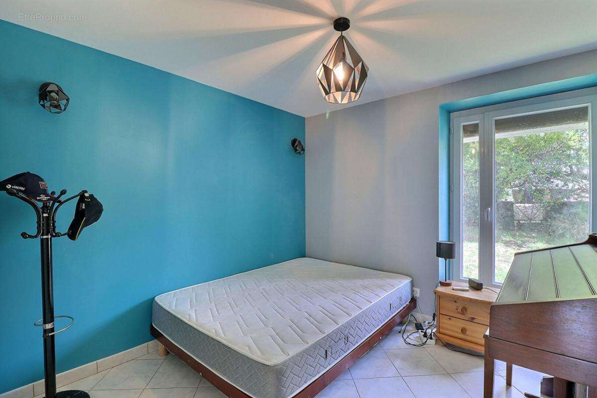 Maison à LA TERRASSE