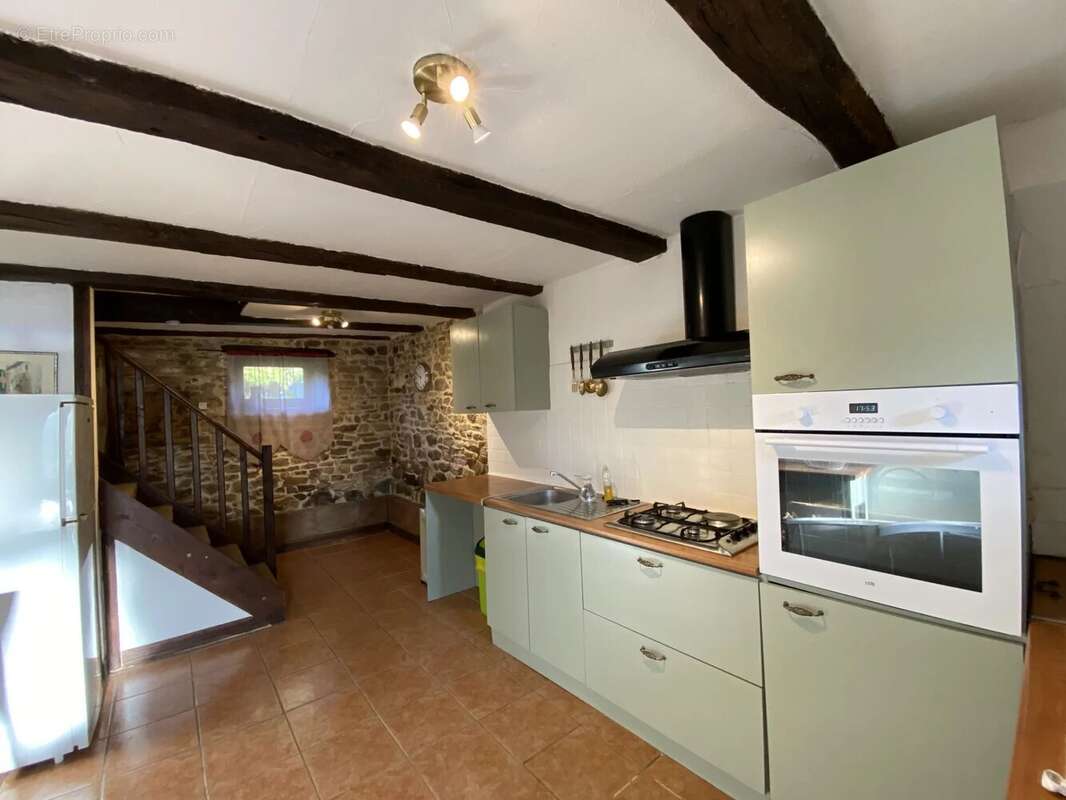 Maison à BUSSIERE-POITEVINE