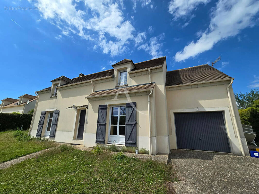Maison à MARINES