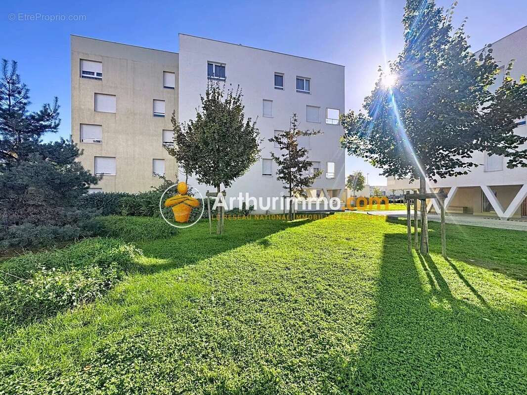 Appartement à VAULX-EN-VELIN