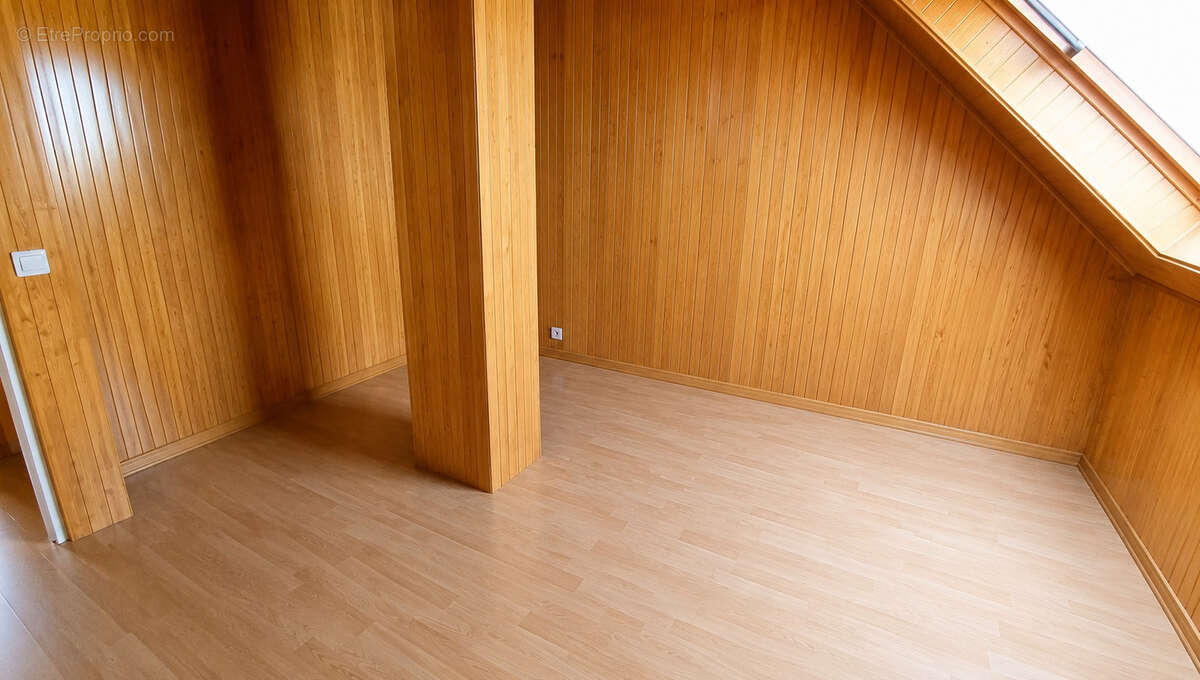 Nouveauté, grand appartement avec parking en sous sol. - photo 6