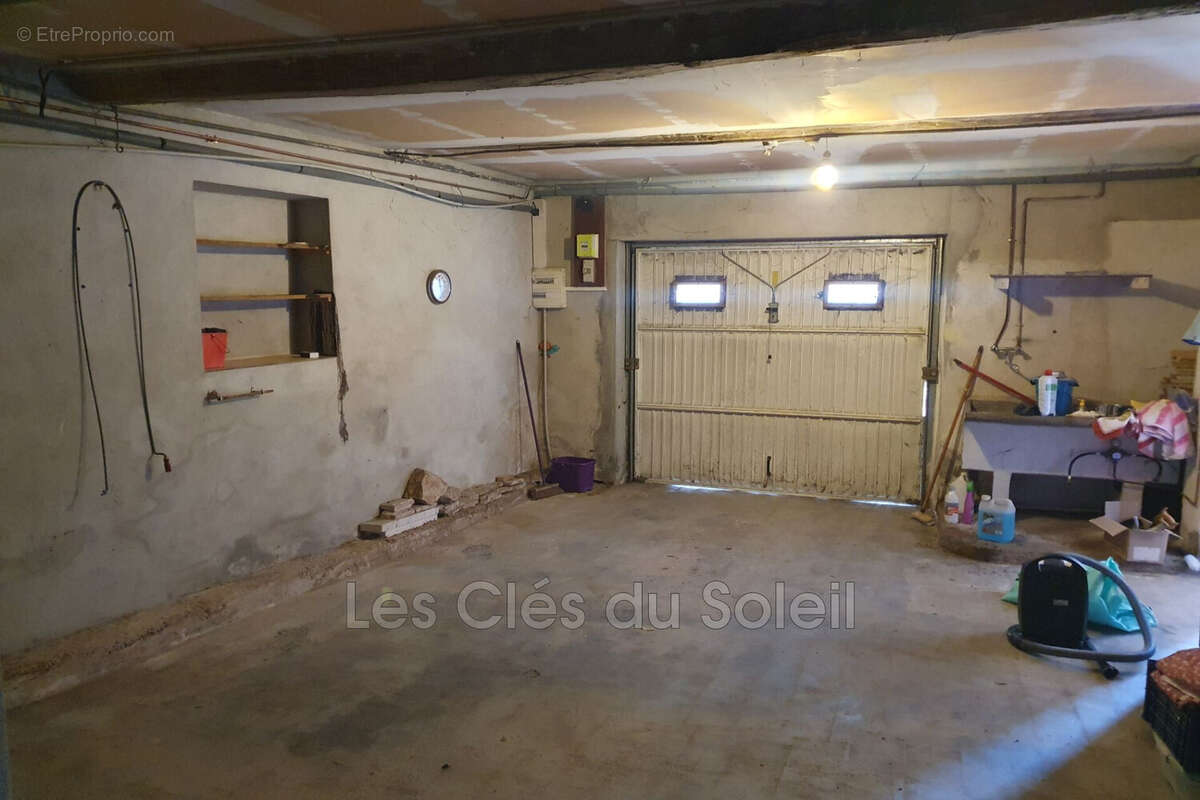Maison à FLASSANS-SUR-ISSOLE