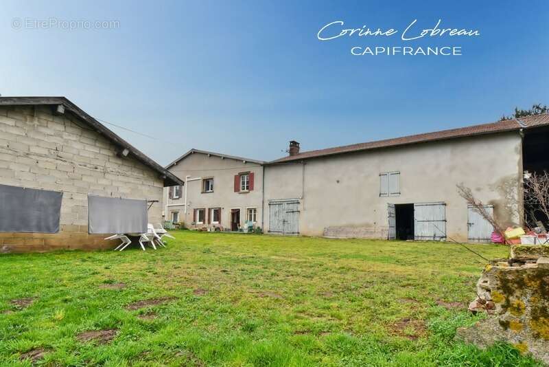 Maison à REGNIE-DURETTE