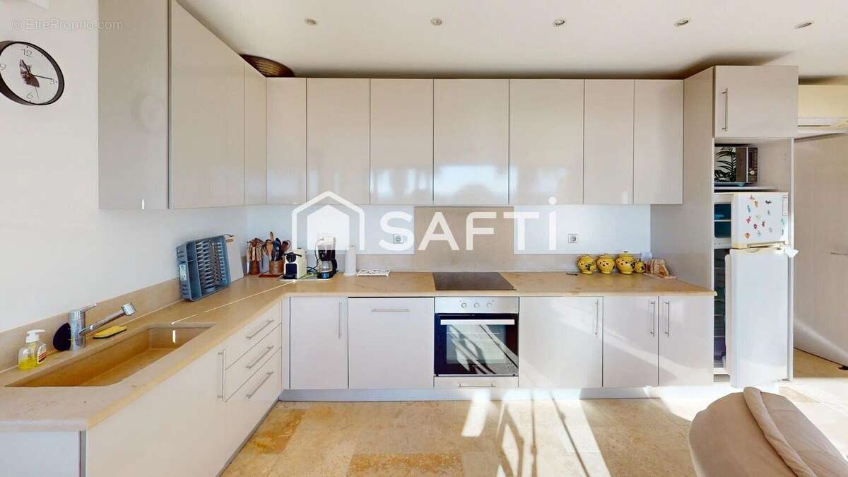 Photo 2 - Appartement à ROQUEBRUNE-SUR-ARGENS