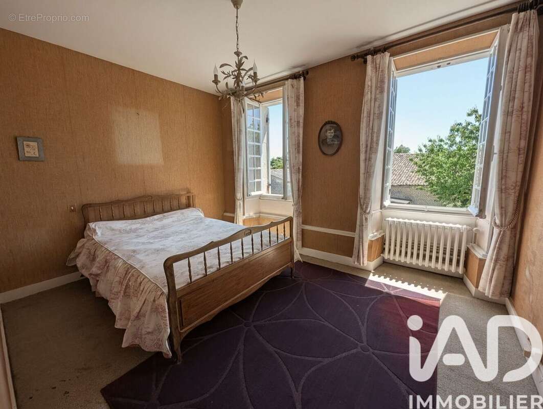 Maison 145 m² à Montils  - photo 8