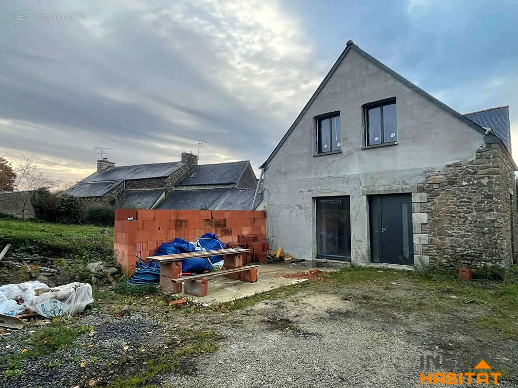 Maison à MINIAC-MORVAN