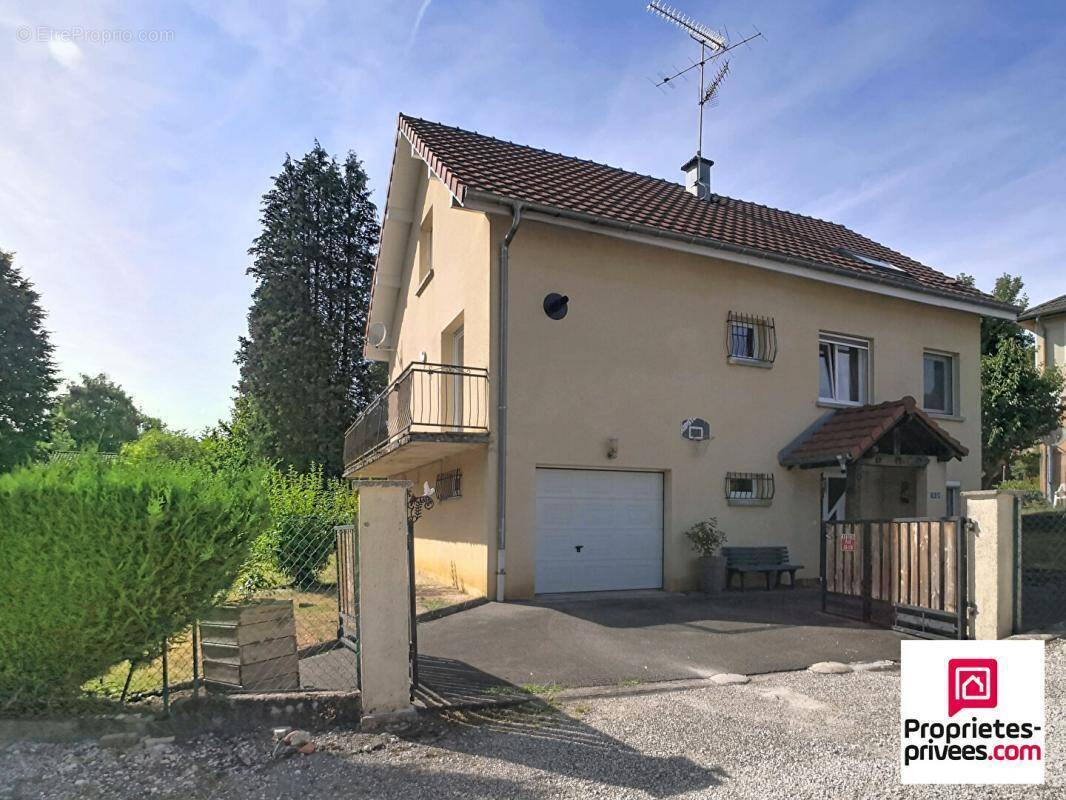Maison à VYANS-LE-VAL