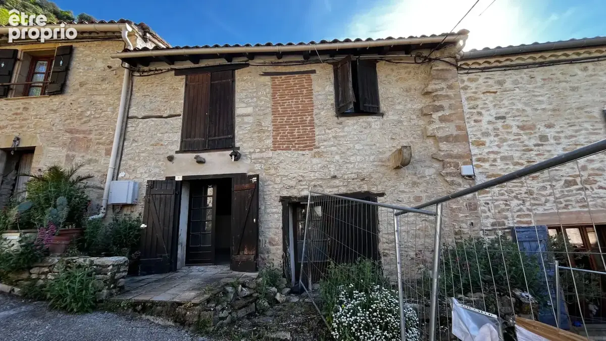 Maison à LARROQUE