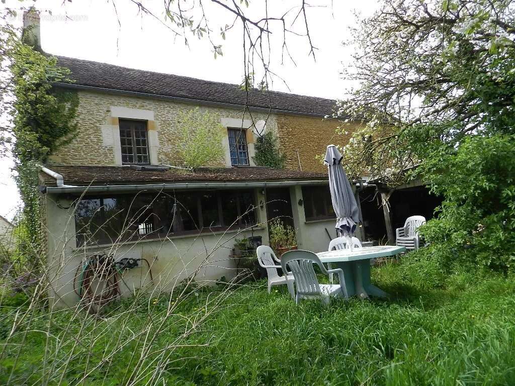 Maison à SAINT-PIERRE-SUR-DIVES