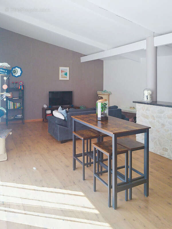 Maison à SAINT-GENIES-DE-COMOLAS