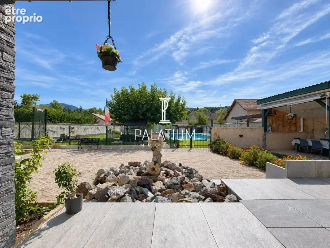 Espace et piscine : la maison de famille idéale - photo 13