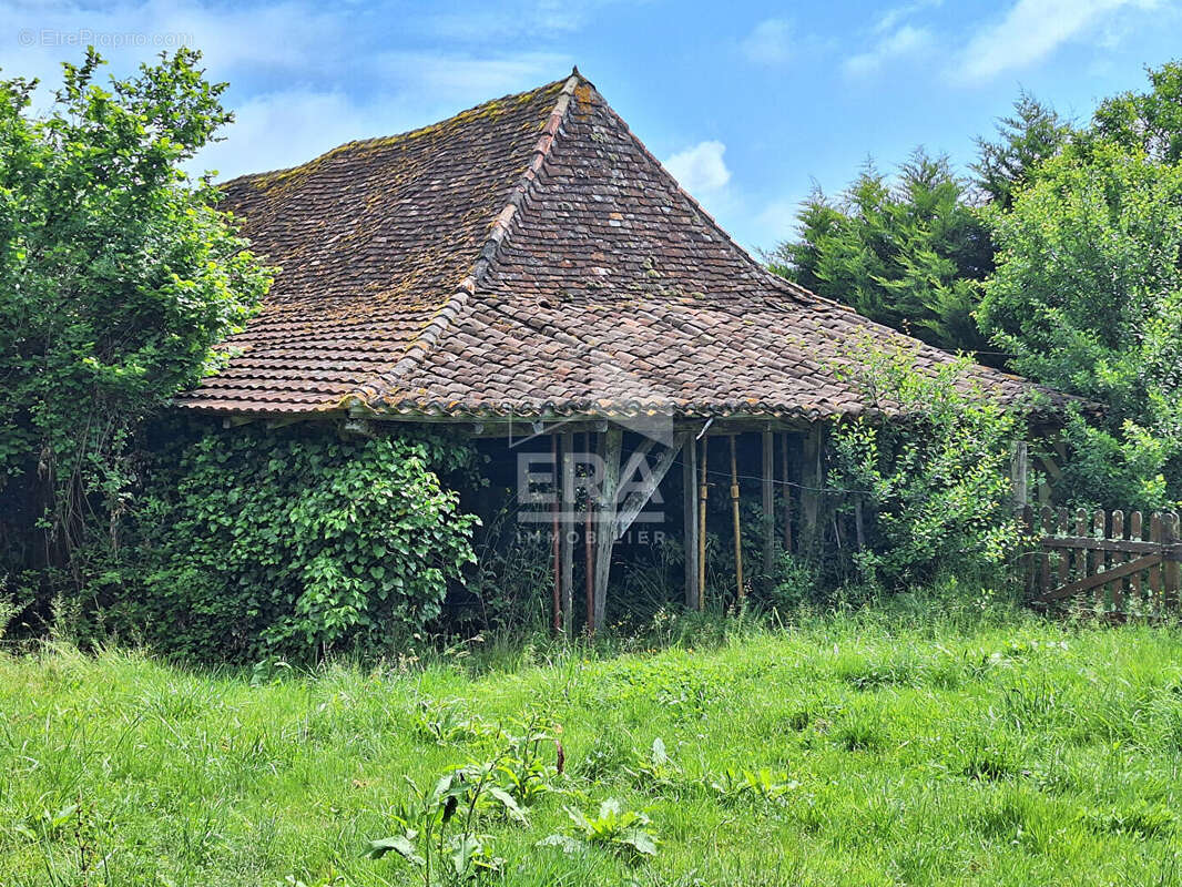 Maison à MONTPON-MENESTEROL