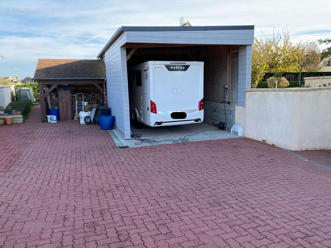 Maison à DOUVRES-LA-DELIVRANDE