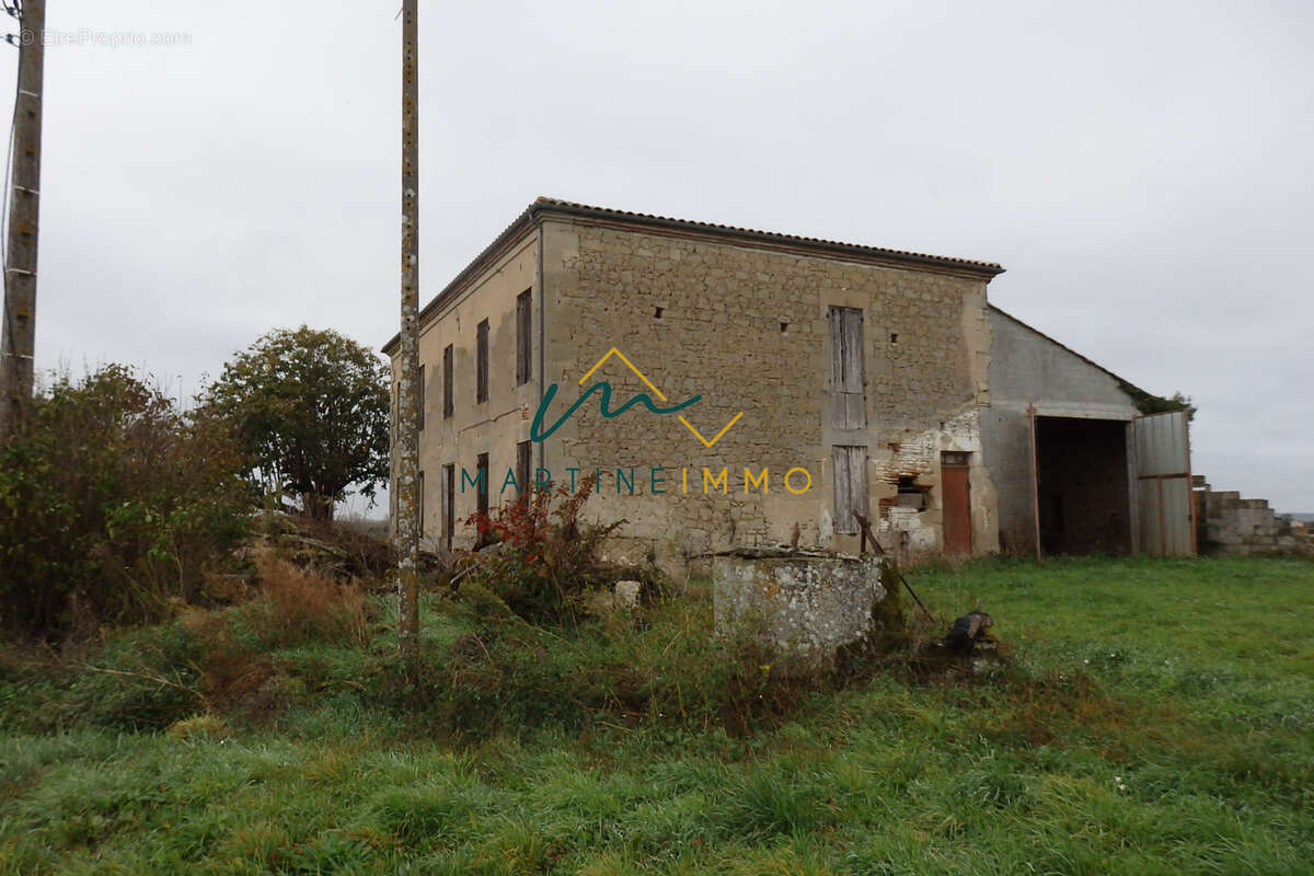 Maison à FAUILLET