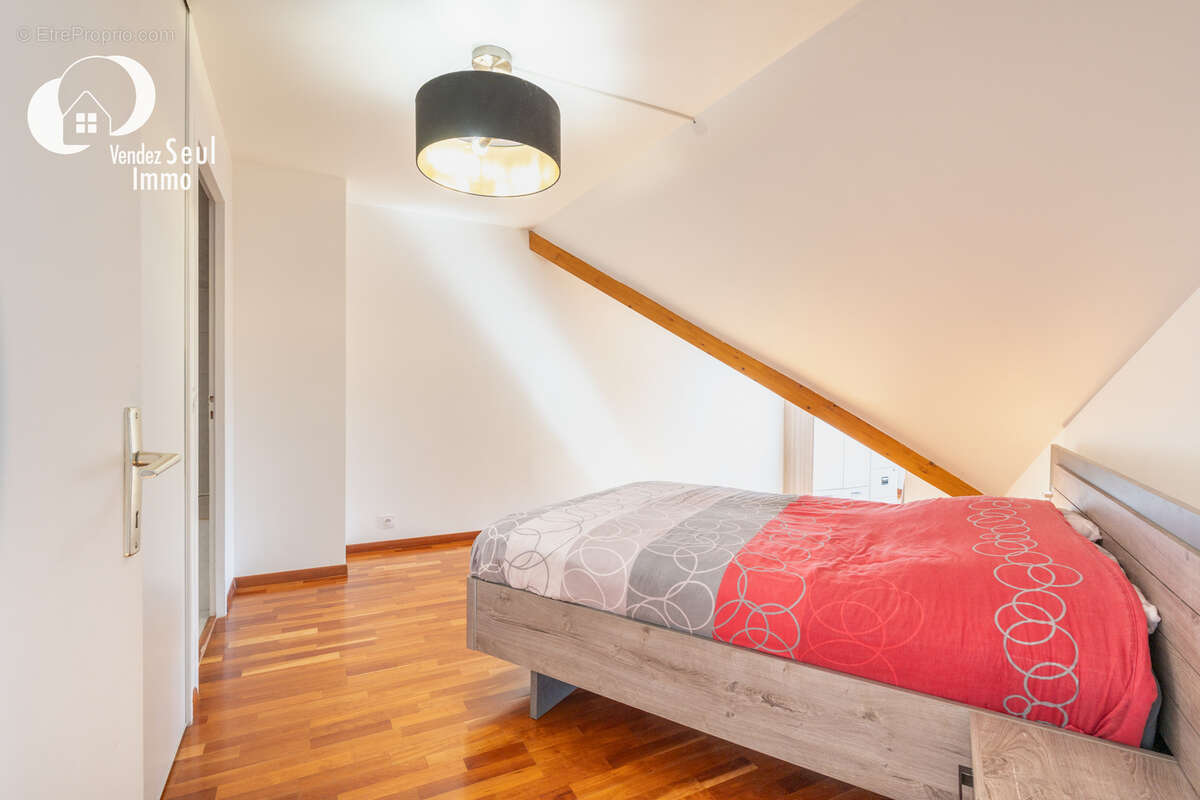 Appartement à POISY