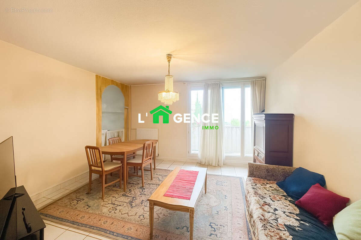 Appartement à PORT-DE-BOUC