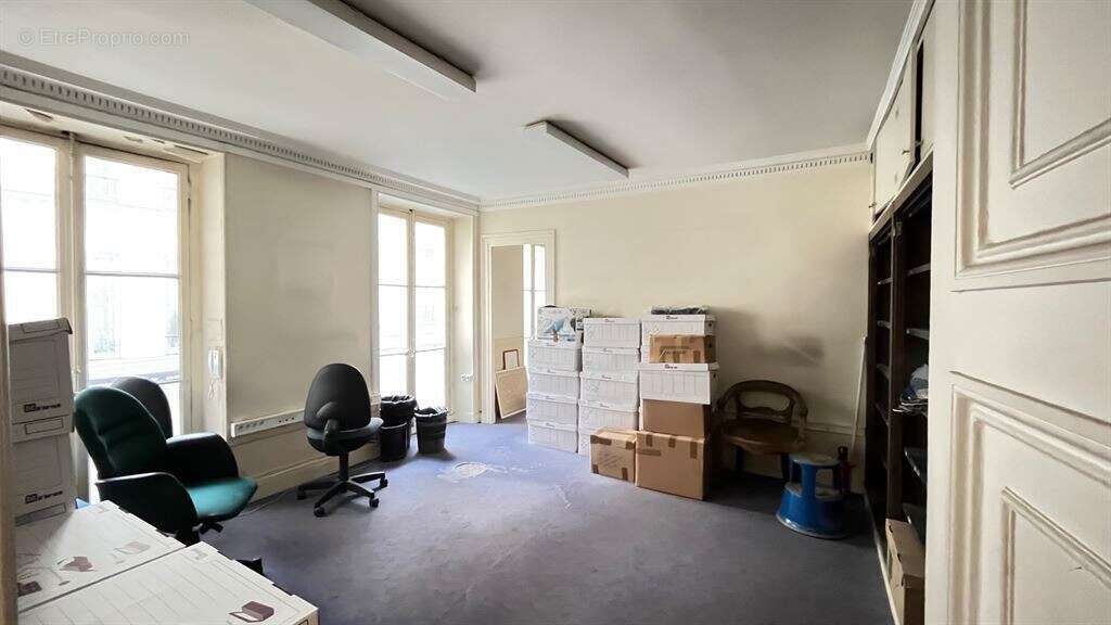 Appartement à PARIS-7E