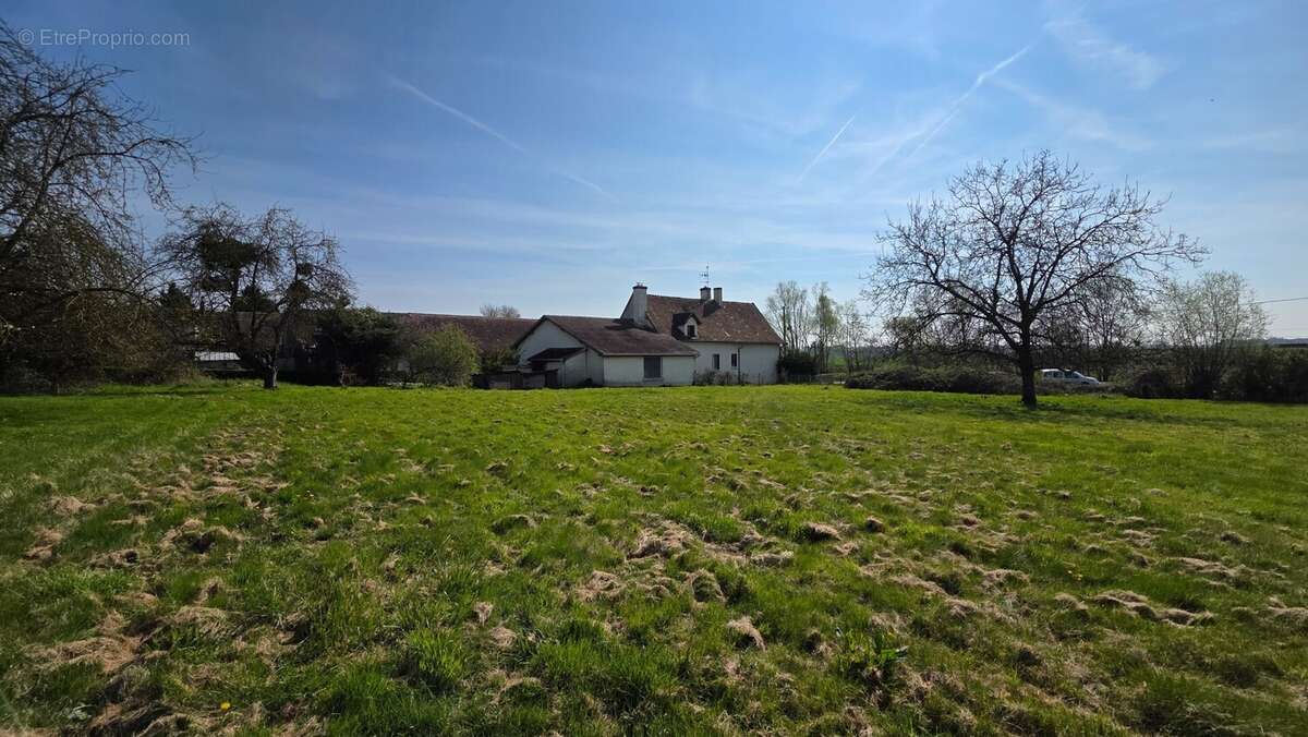 Maison à GIGNY-SUR-SAONE