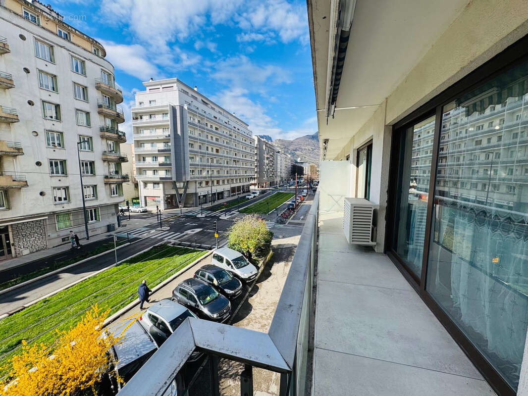 Grenoble stop affaire , unique    magnifique t4 120 m2 refait neuf - photo 9