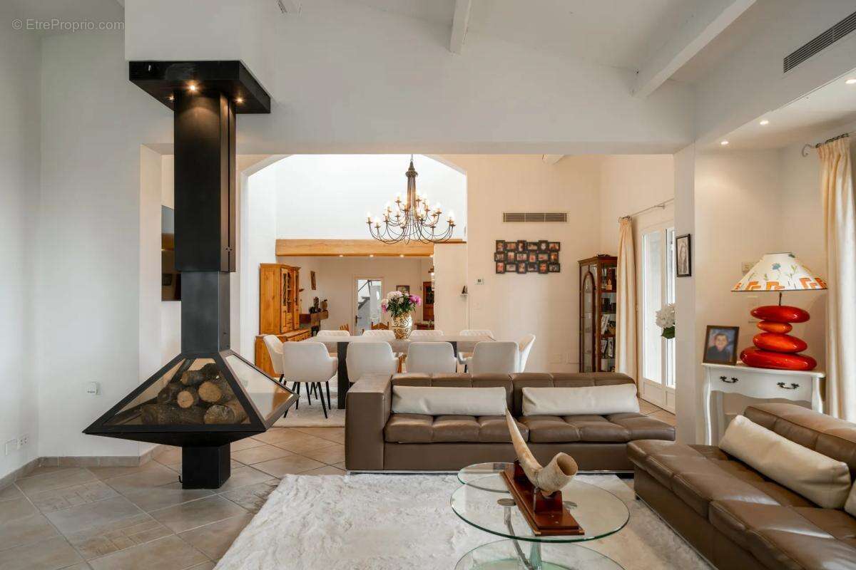 Maison à LE BAR-SUR-LOUP