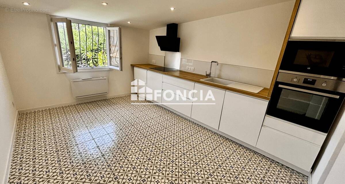 Maison à SIX-FOURS-LES-PLAGES