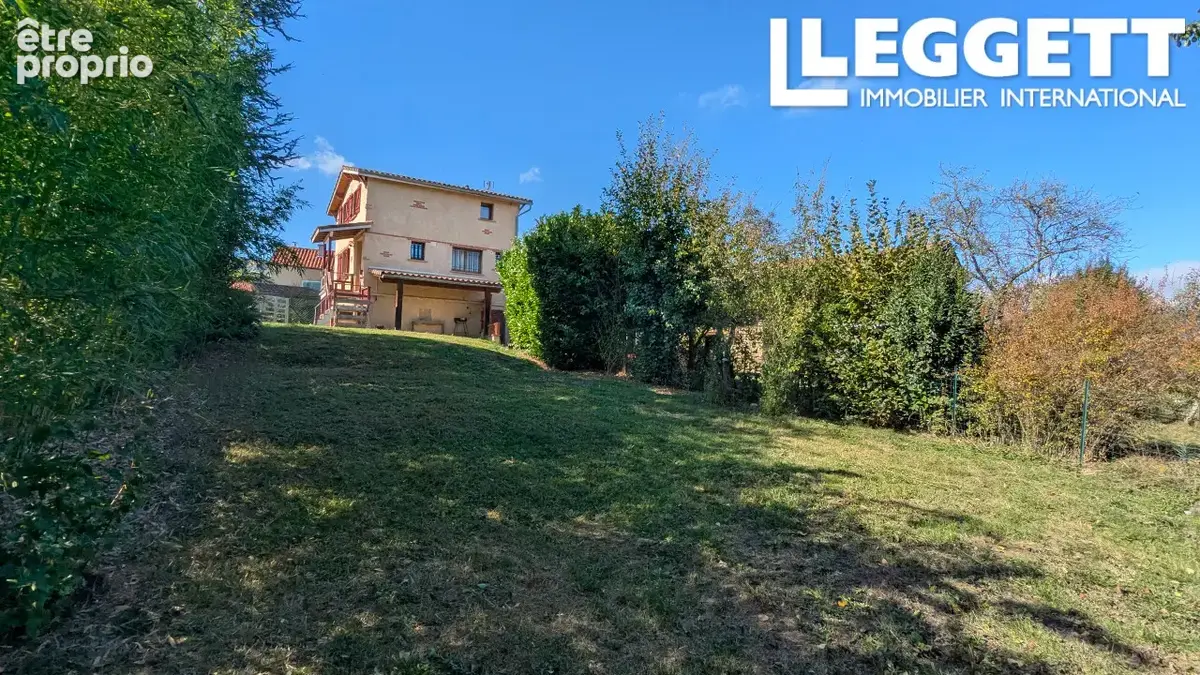 Deux maisons mitoyennes et indépendantes sur 705 m² de terrain : investissement locatif à plus de 8 % brut - photo 2