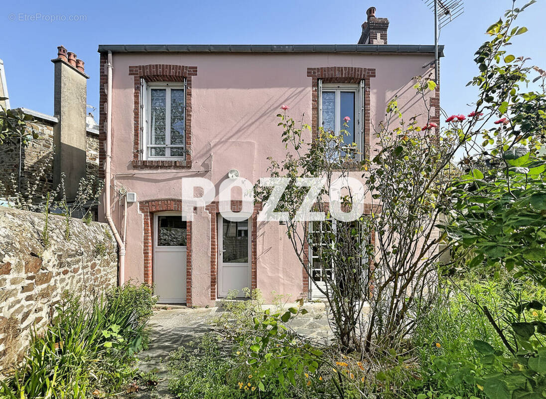 Maison à SAINT-PAIR-SUR-MER
