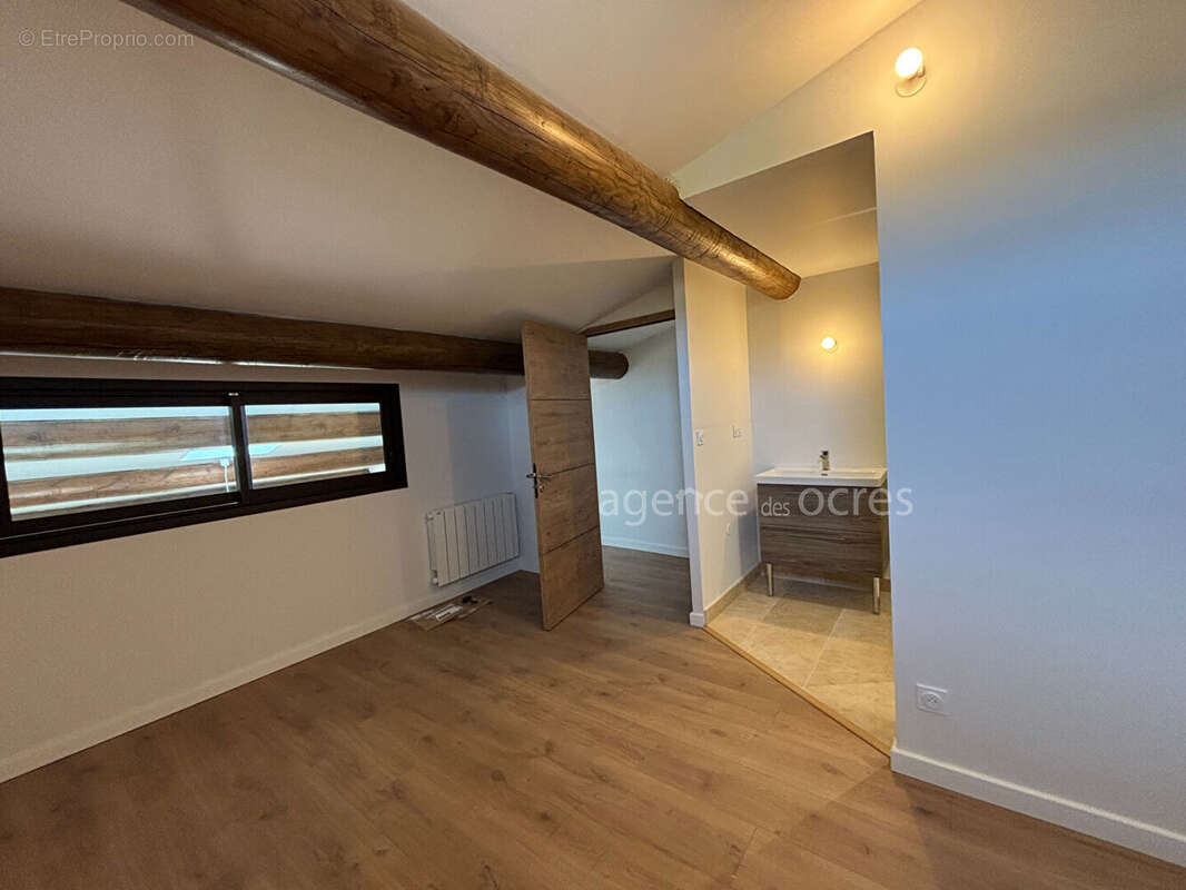 Maison à ROUSSILLON